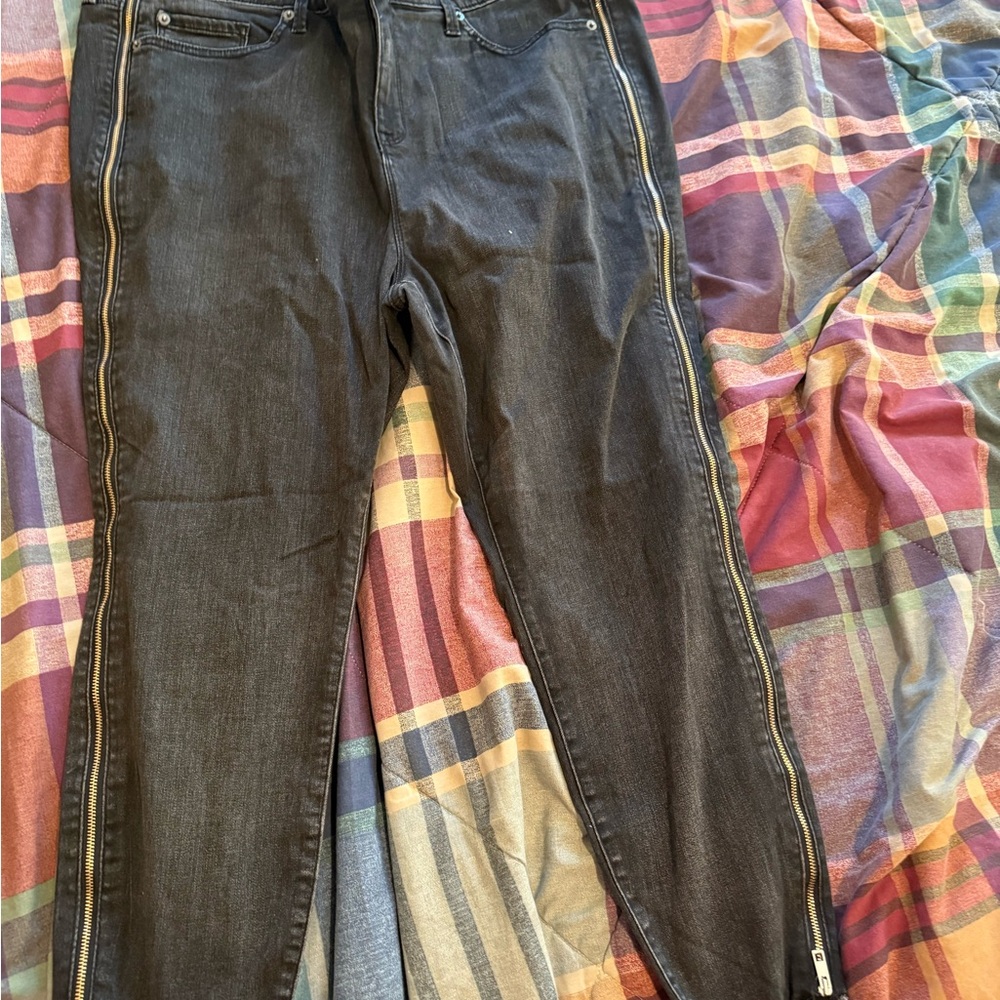Torrid Black Sky High Skinny Super Soft High Rise Jean 22 Short New With Tags